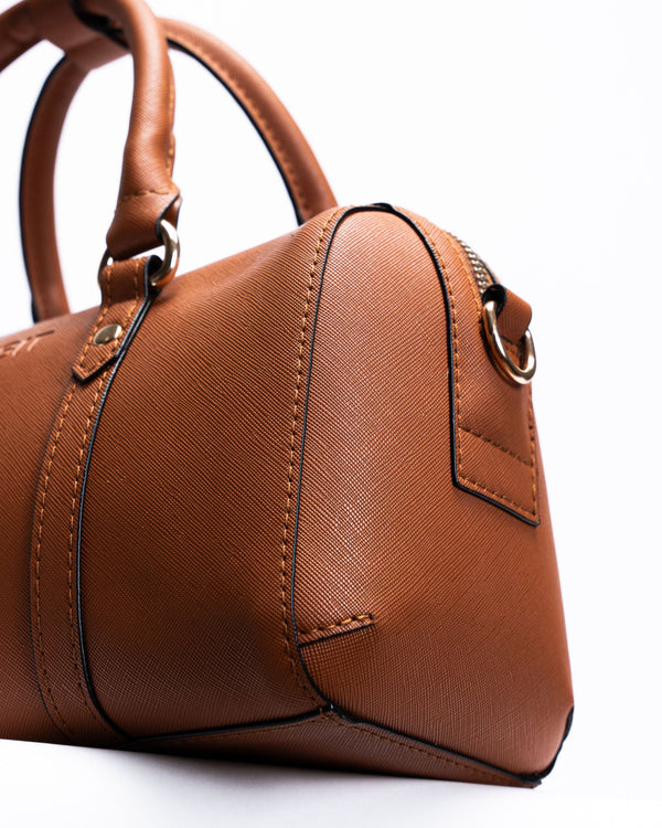 AYWANAN BOSTON BAG IN COGNAC BROWN